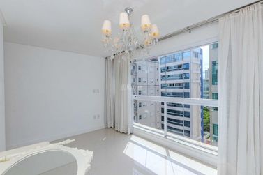 Apartamento &agrave; venda - 270m&sup2; - Meia Praia