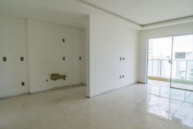Apartamento &agrave; venda - 119m&sup2; - Centro