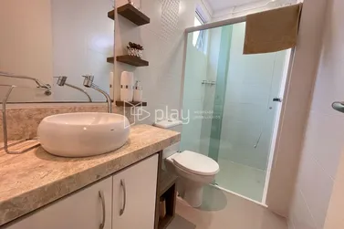 Apartamento &agrave; venda - 130m&sup2; - Meia Praia