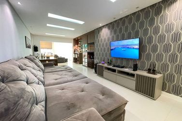 Apartamento &agrave; venda - 141m&sup2; - Meia Praia
