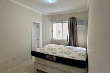 Apartamento &agrave; venda - 134m&sup2; - Meia Praia