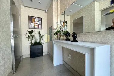 Apartamento &agrave; venda - 160m&sup2; - Meia Praia