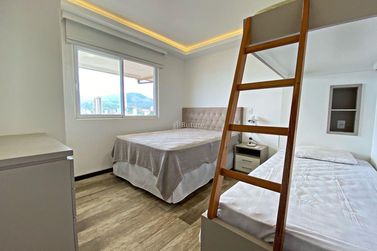 Casa &agrave; venda - 200m&sup2; - Canto da Praia