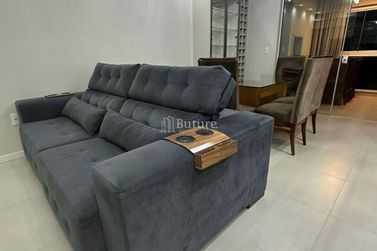 Apartamento &agrave; venda - 81m&sup2; - Meia Praia