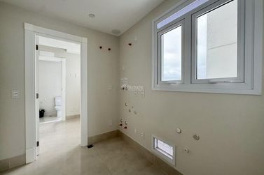 Apartamento &agrave; venda - 217m&sup2; - Barra Sul