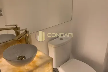 Apartamento para alugar - 125m&sup2; - Meia Praia