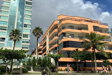 Apartamento &agrave; venda - 254m&sup2; - Meia Praia