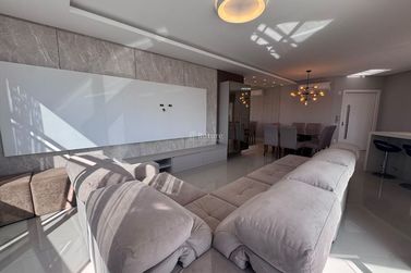 Apartamento &agrave; venda - 129m&sup2; - Centro