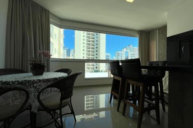 Apartamento &agrave; venda - 159m&sup2; - Meia Praia