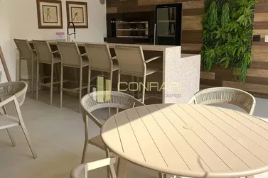 Apartamento &agrave; venda - 164m&sup2; - Meia Praia