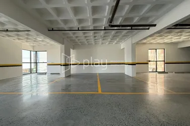 Apartamento &agrave; venda - 131m&sup2; - Meia Praia
