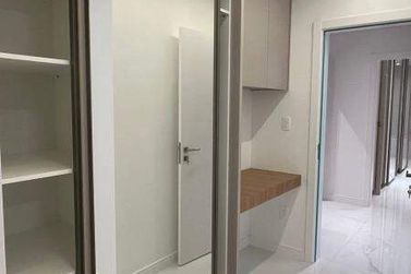 Apartamento para alugar - 160m&sup2; - Meia Praia