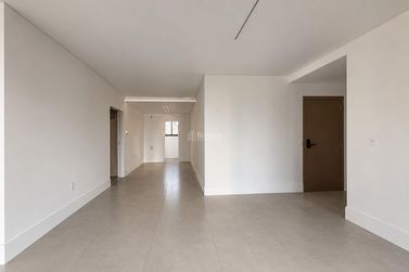 Apartamento &agrave; venda - 138m&sup2; - Centro