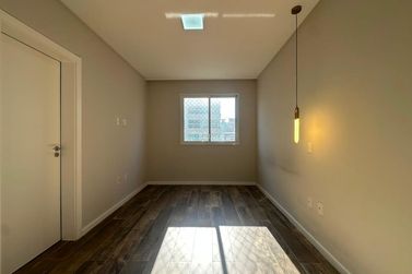 Apartamento &agrave; venda - 125m&sup2; - Meia Praia