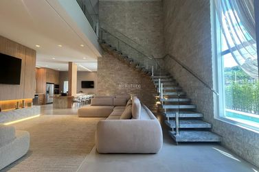 Casa &agrave; venda - 360m&sup2; - Centro