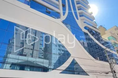 Apartamento &agrave; venda - 188m&sup2; - Meia Praia
