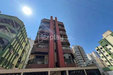 Apartamento &agrave; venda - 95m&sup2; - Meia Praia