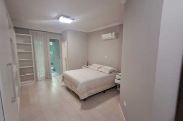 Apartamento &agrave; venda - 301m&sup2; - Meia Praia
