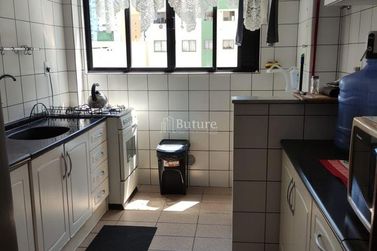 Apartamento &agrave; venda - 95m&sup2; - Meia Praia