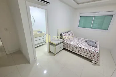 Apartamento &agrave; venda - 164m&sup2; - Meia Praia