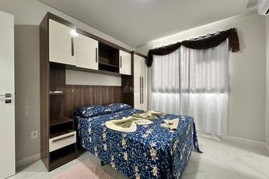 Apartamento &agrave; venda - 86m&sup2; - Meia Praia