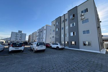 Apartamento &agrave; venda - 82m&sup2; - Morretes
