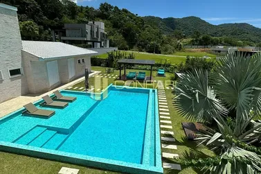 Casa &agrave; venda - 560m&sup2; - Casa Branca