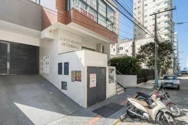 Apartamento &agrave; venda - 102m&sup2; - Meia Praia