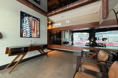 Apartamento &agrave; venda - 208m&sup2; - Meia Praia