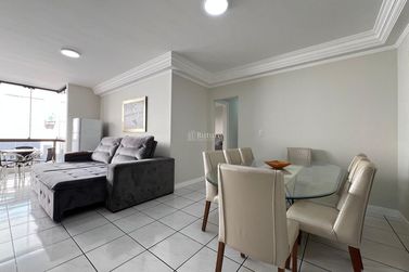 Apartamento &agrave; venda - 160m&sup2; - Meia Praia