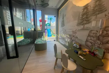 Apartamento &agrave; venda - 133m&sup2; - meia praia