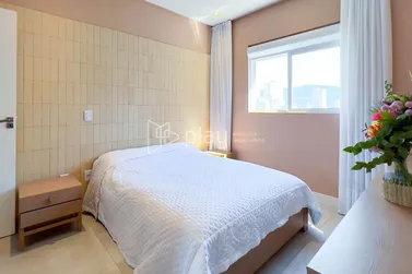 Apartamento &agrave; venda - 188m&sup2; - Meia Praia