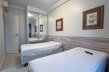 Apartamento &agrave; venda - 165m&sup2; - Centro