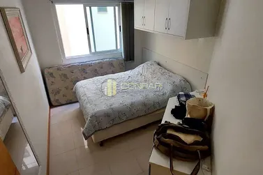 Apartamento para alugar - 106m&sup2; - MEIA PRAIA
