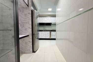 Apartamento &agrave; venda - 197m&sup2; - Meia Praia