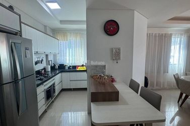 Apartamento &agrave; venda - 148m&sup2; - Meia Praia