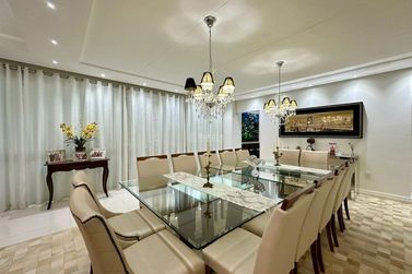Apartamento &agrave; venda - 300m&sup2; - Meia Praia