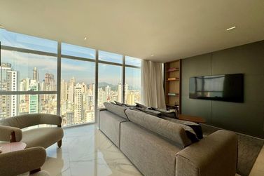 Apartamento &agrave; venda - 125m&sup2; - Centro