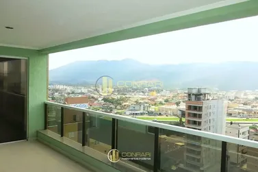 Apartamento &agrave; venda - 193m&sup2; - Meia Praia