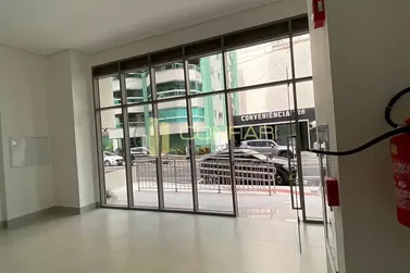 Sala Comercial para alugar - 100m&sup2; - Meia praia