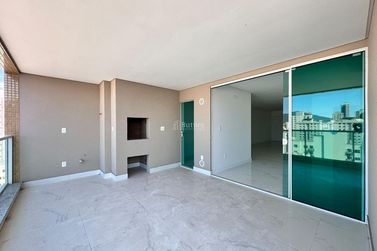 Apartamento &agrave; venda - 159m&sup2; - Meia Praia