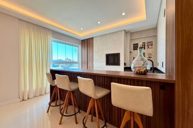 Apartamento &agrave; venda - 180m&sup2; - Meia Praia