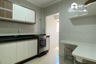 Apartamento para alugar - 125m&sup2; - Centro