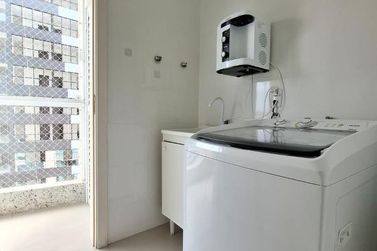 Apartamento para alugar - 134m&sup2; - Meia Praia