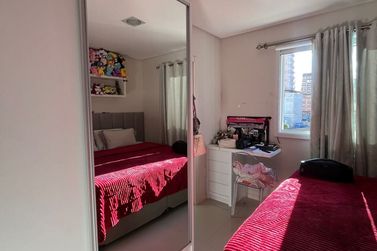 Apartamento &agrave; venda - 120m&sup2; - Meia Praia
