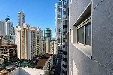 Apartamento &agrave; venda - 165m&sup2; - Centro