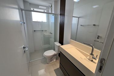 Apartamento &agrave; venda - 100m&sup2; - Meia Praia
