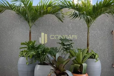 Apartamento &agrave; venda - 135m&sup2; - Meia Praia