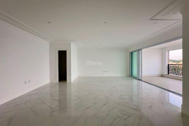 Apartamento &agrave; venda - 190m&sup2; - Centro