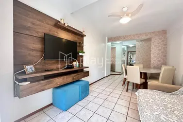 Apartamento &agrave; venda - 120m&sup2; - Meia Praia